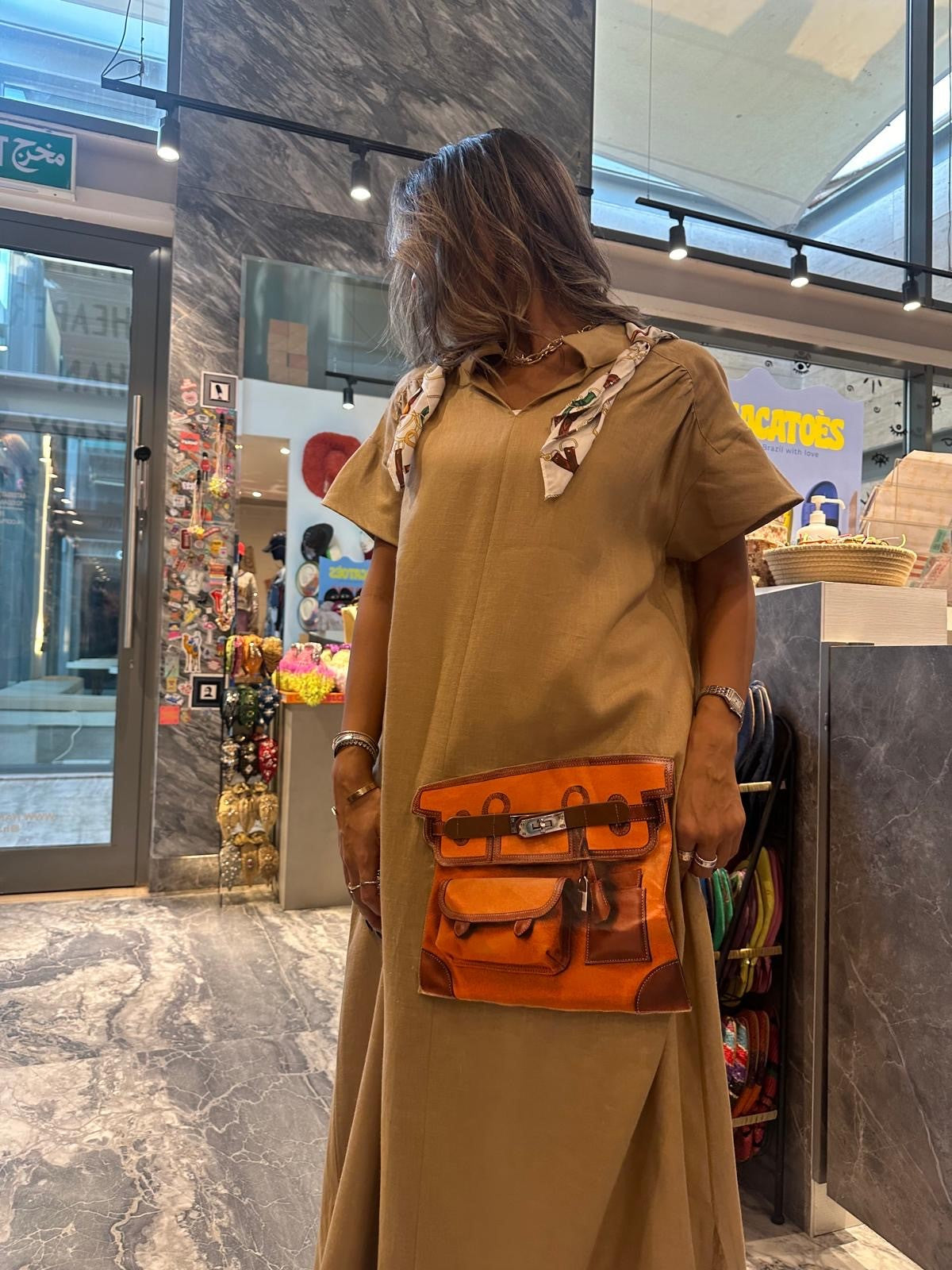 Gold fancy dress with Birkin